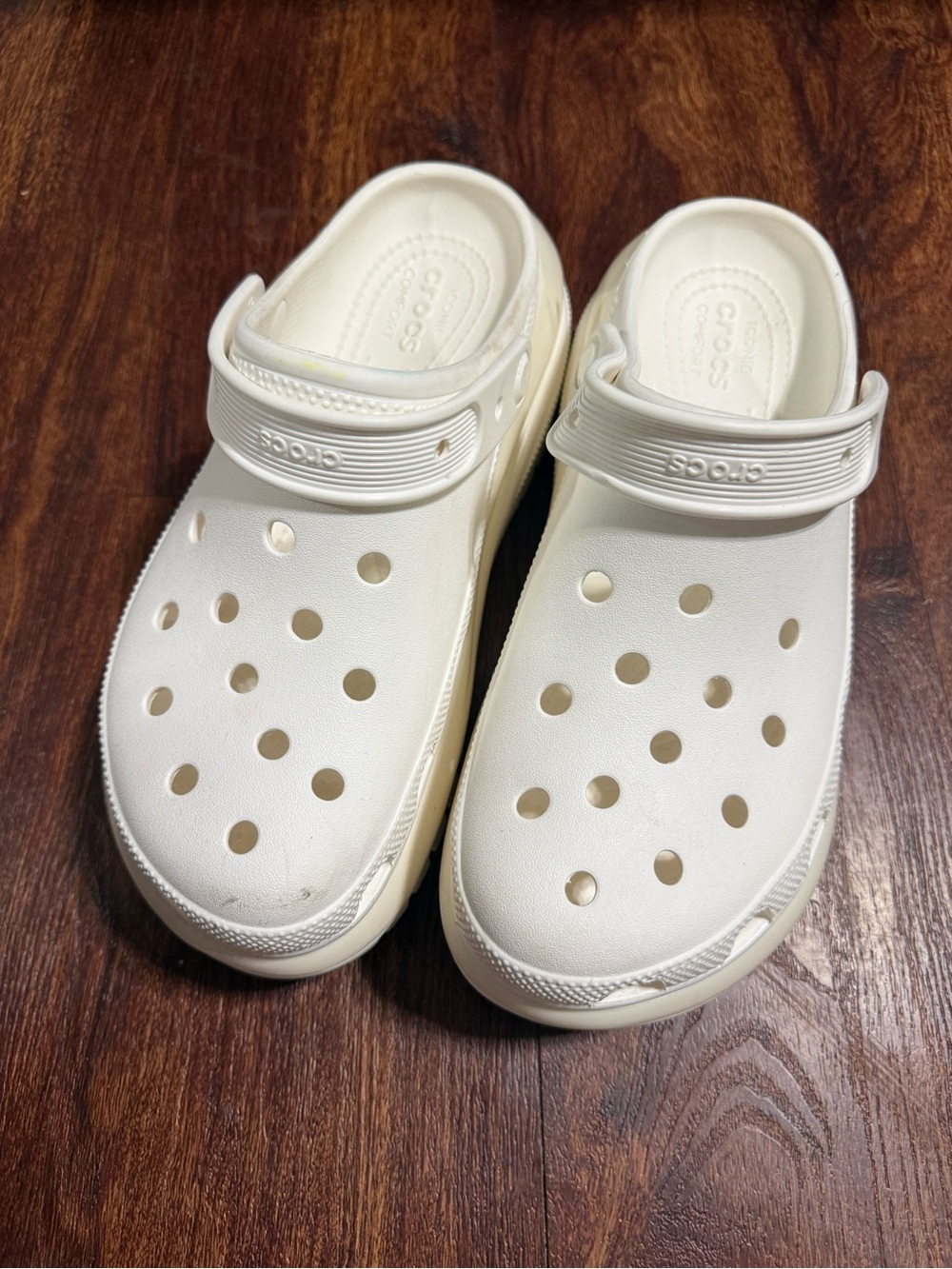 CROCS Women's White Platform Clog - Picture 3 of 6